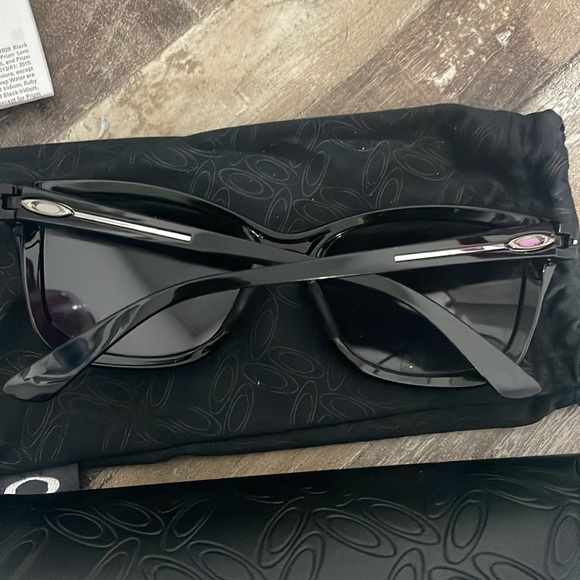 Oakley Polarized sunglasses - Picture 4 of 8